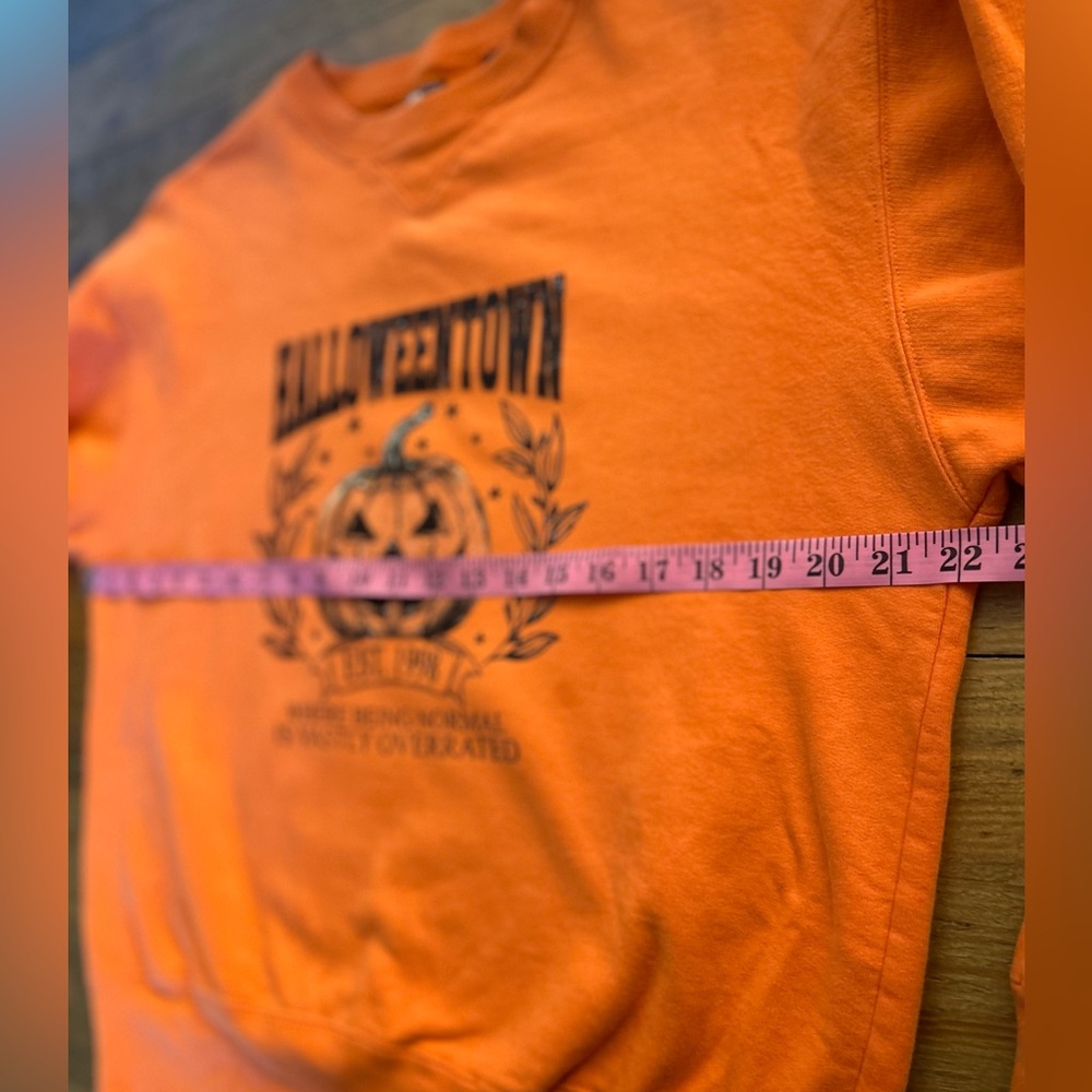 GAP Retro Vintage Orange Repurposed Halloweentown Sweatshirt Oversized - Picture 12 of 12